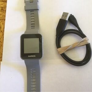 Garmin S10 GPS Golf Watch with USB Cable - Gray